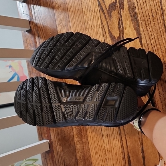 EUC new balance running shoes - Picture 4 of 5